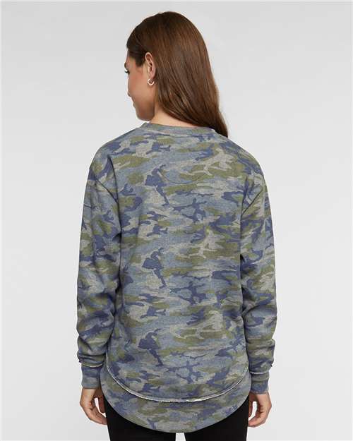 Women's Weekend Fleece Crewneck Sweatshirt - Vintage Camo
