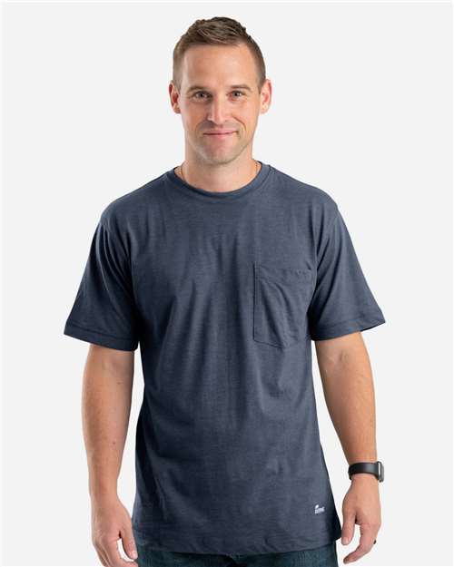Men's Lightweight Performance Pocket T-Shirt - Space Blue
