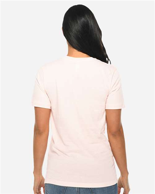 Deluxe T-Shirt - Pale Pink