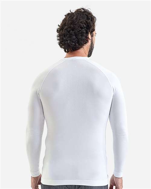 Men's Unstoppable Fresh Long Sleeve Underscrub Base Layer T-Shirt - White