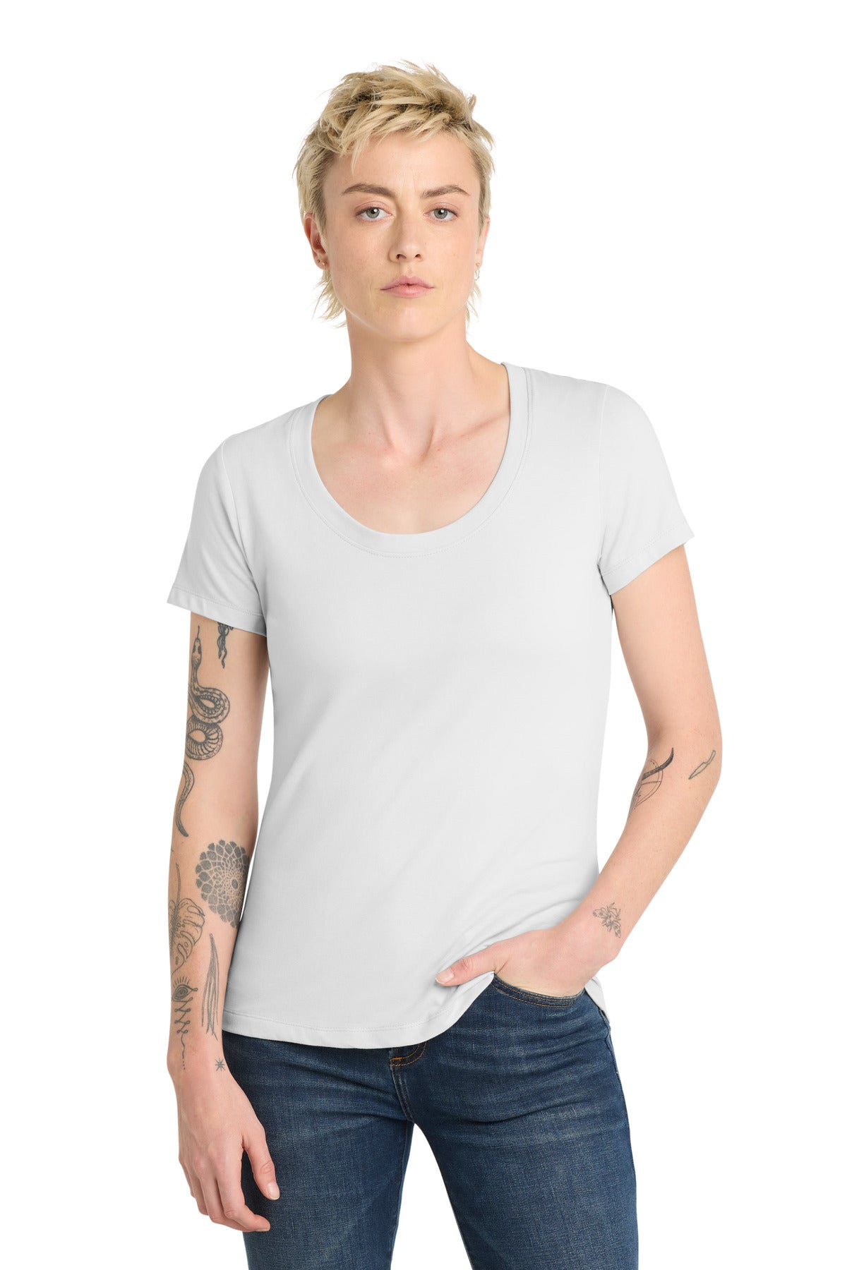 District  Women's Flex Scoop Neck Tee - White